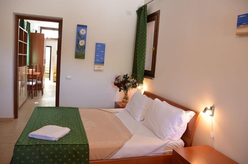 Il Casaletto Dei Ludi Aparthotel Aranova Kültér fotó