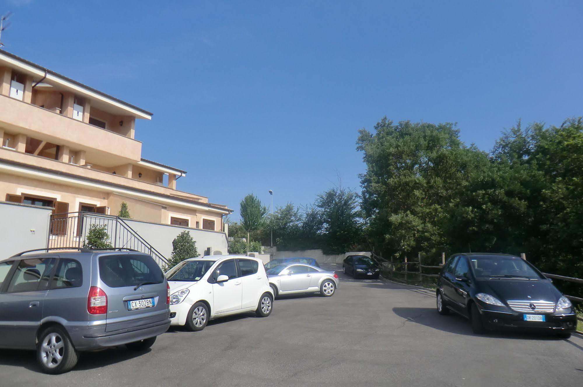 Il Casaletto Dei Ludi Aparthotel Aranova Kültér fotó
